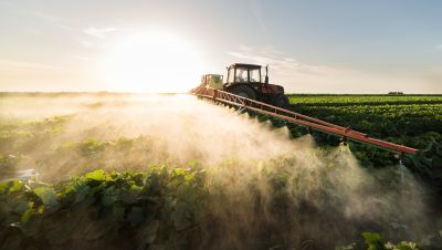 Mniej pestycydów chemicznych w rolnictwie